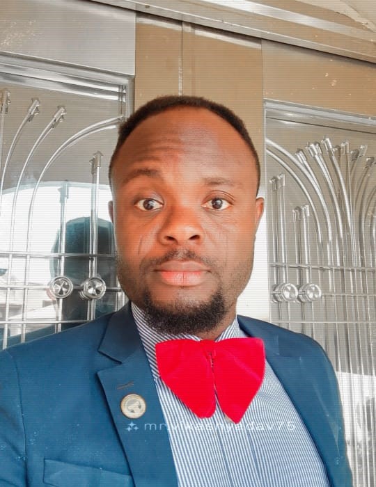 Emmanuel Oluwatola Emmanuel Oluwatola